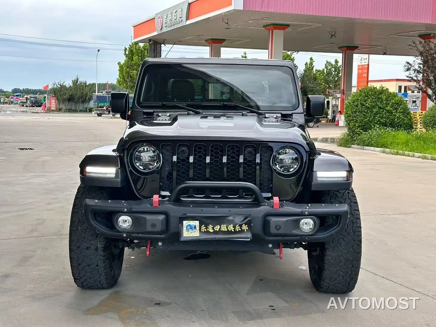 Jeep Gladiator 2022 3.6L Pioneer Edition — фото 2
