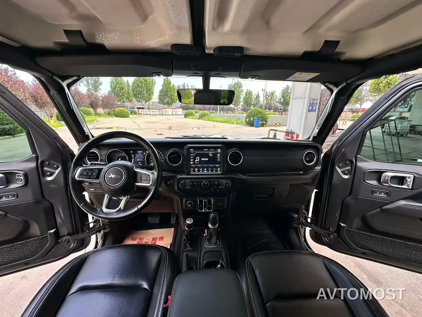 Jeep Gladiator 2022 3.6L Pioneer Edition — фото 5