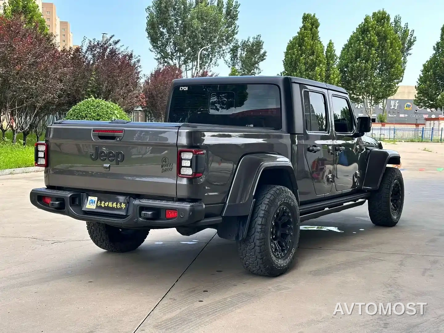 Jeep Gladiator 2022 3.6L Pioneer Edition — фото 7