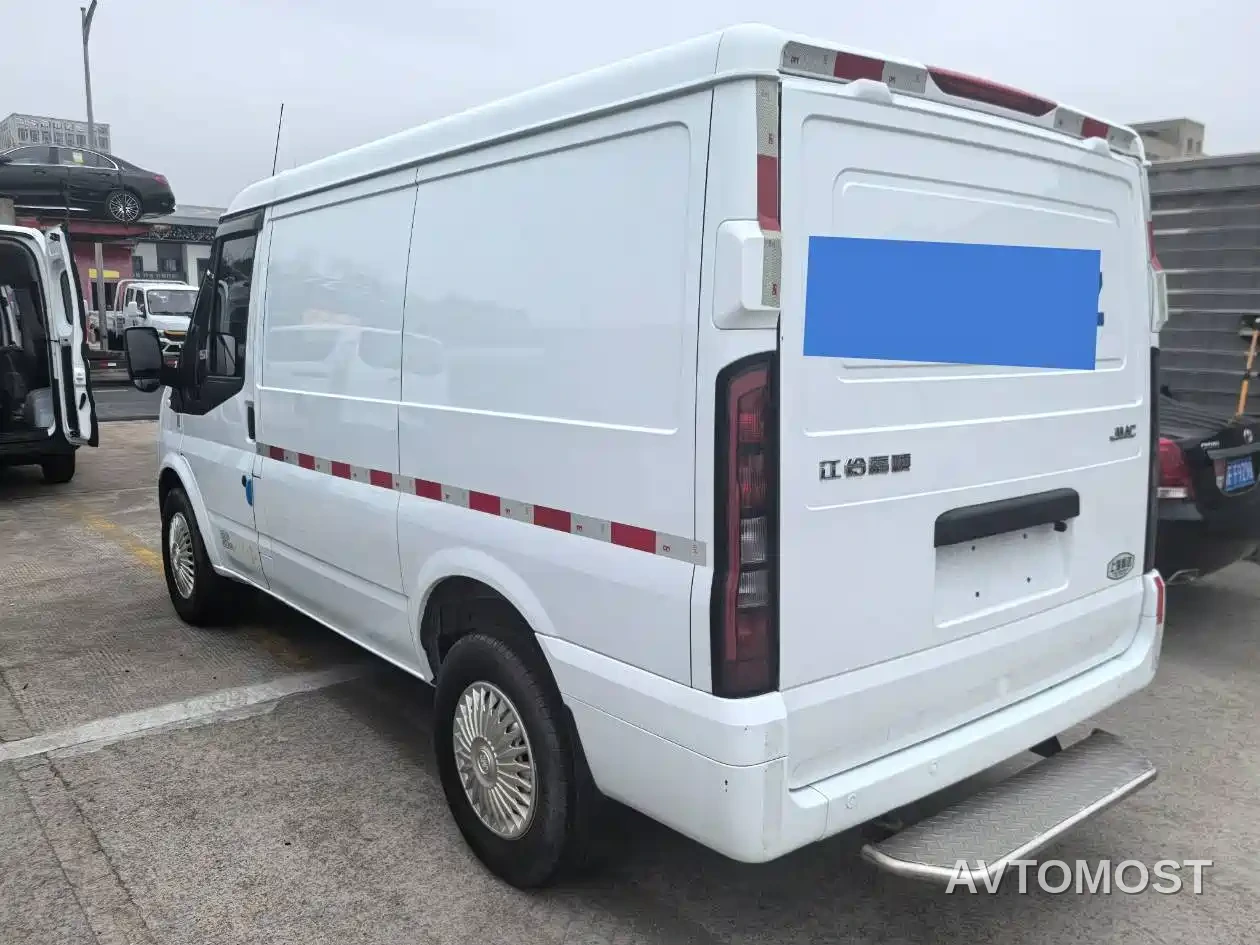 Jiangling JMC Fushun 2023 2.0T Manual Short Wheelbase Low Roof Commercial Van 2/3 Seats with Lift-up Tailgate — фото 3