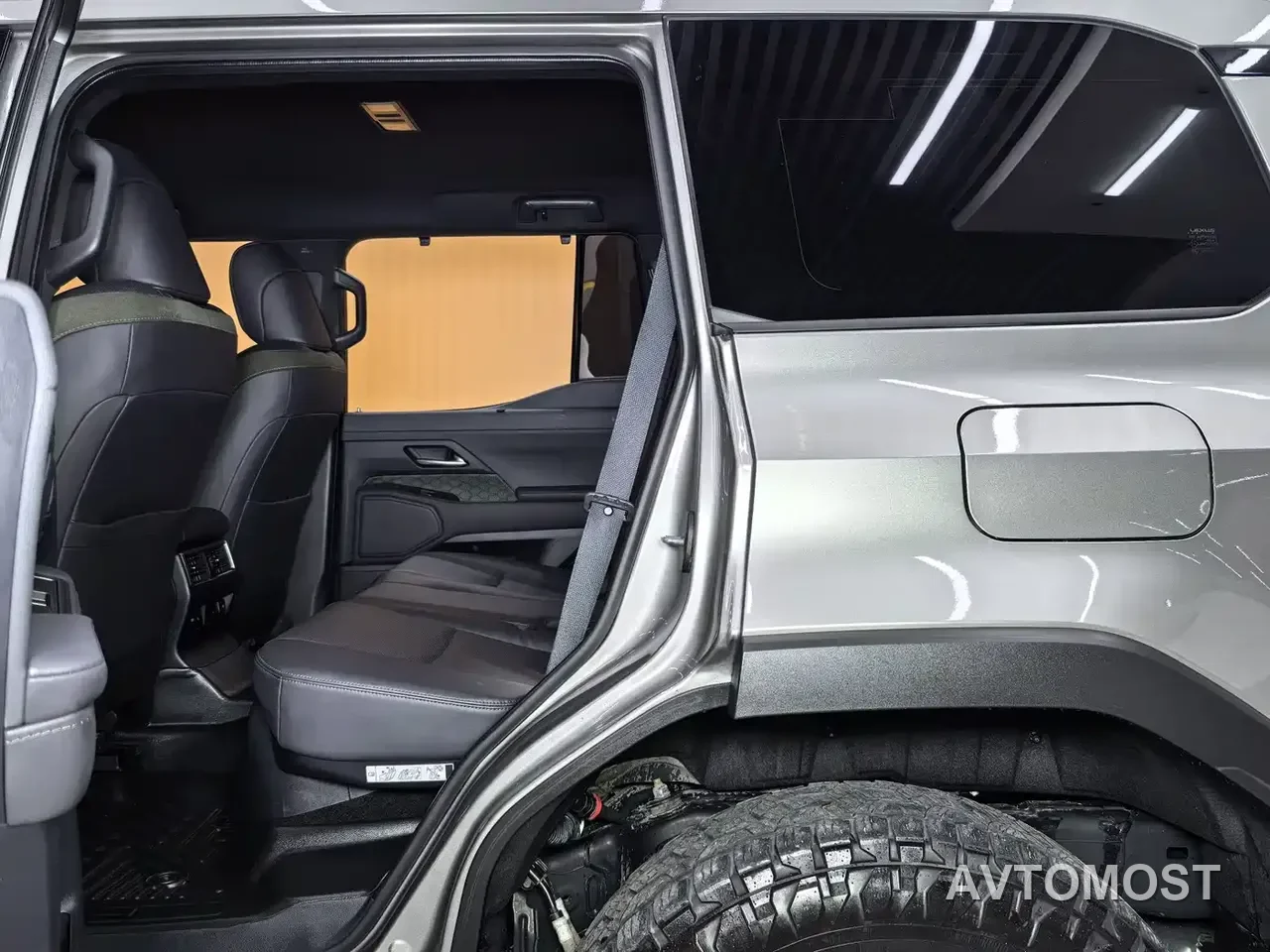Lexus GX 2024 OVERTRAIL Summit Edition — фото 10