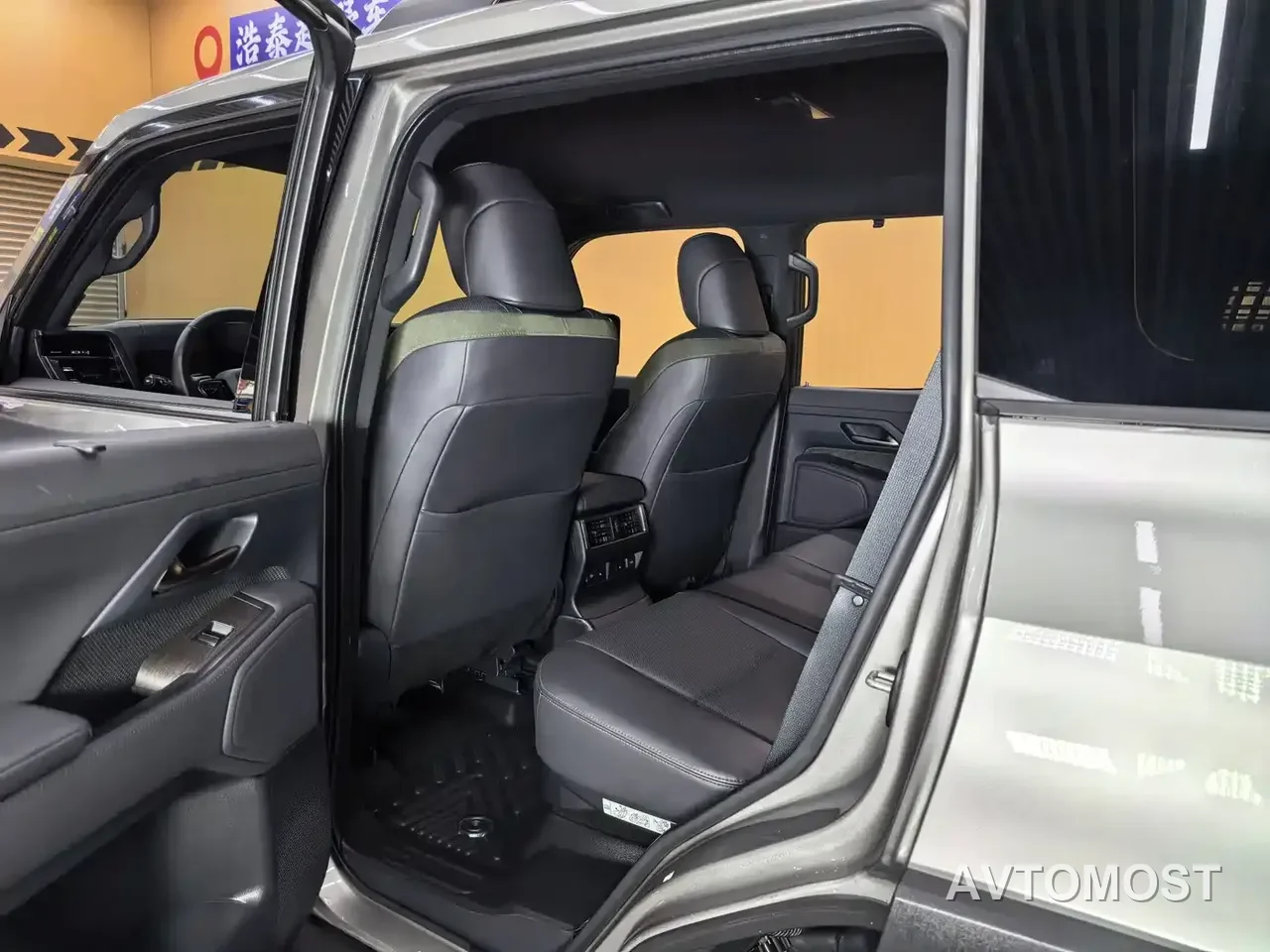 Lexus GX 2024 OVERTRAIL Summit Edition — фото 11