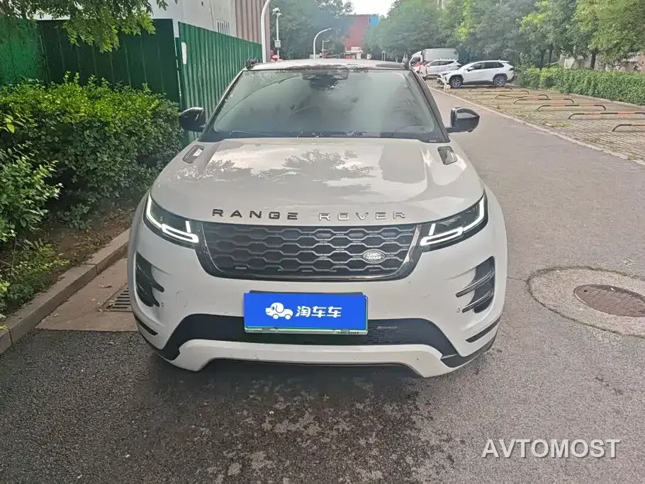 Land Rover Range Rover Evoque New Energy 2022 Range Rover Evoque L P300e Plug-in Hybrid — фото 2