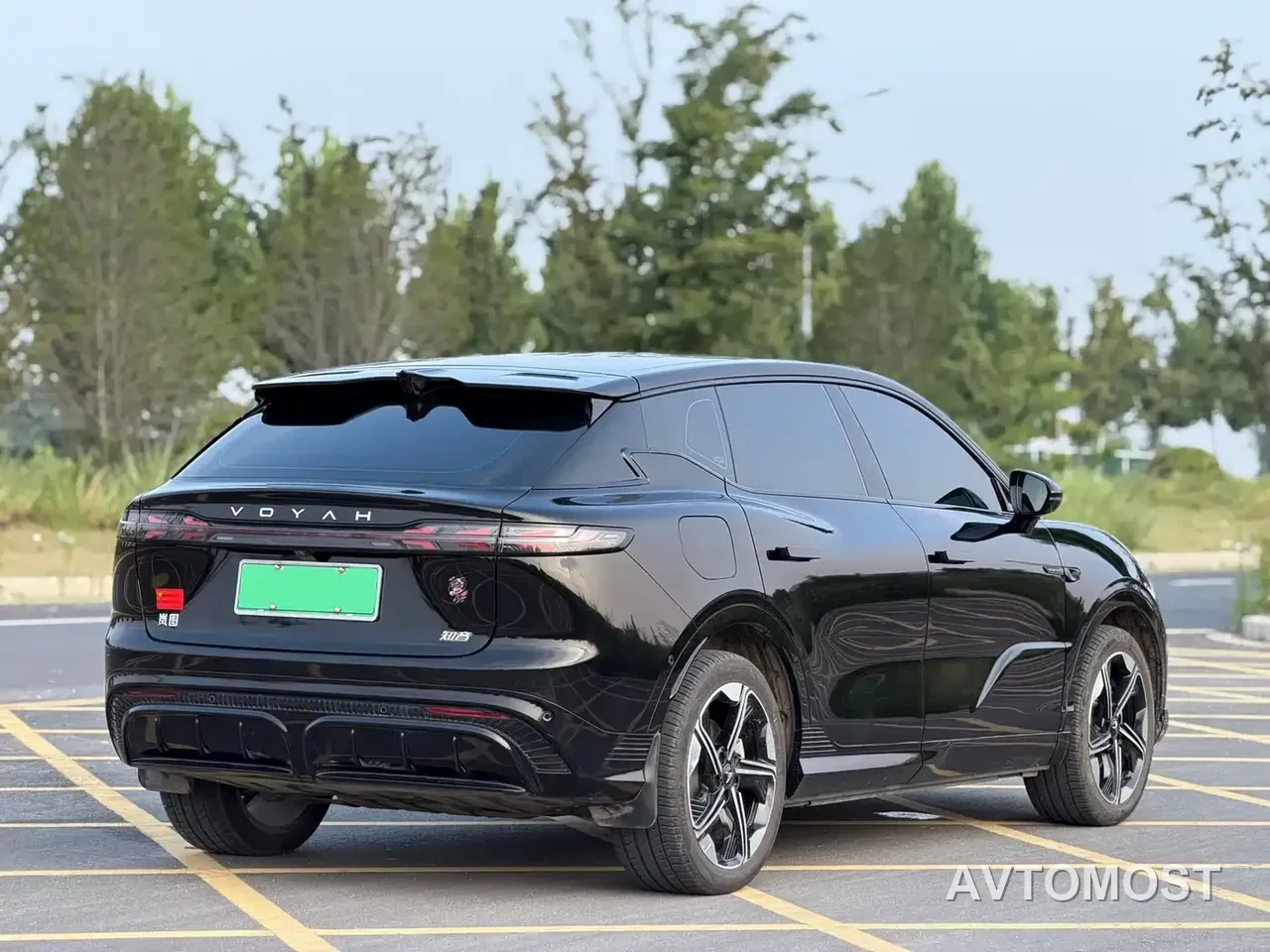 Voyah Zhiyin 2024 Long Range Super Charging Edition — фото 7