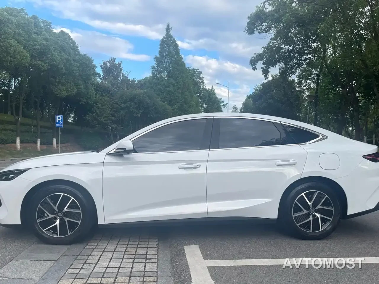 BYD Qin L 2024 DM-i 80KM Superior — фото 7