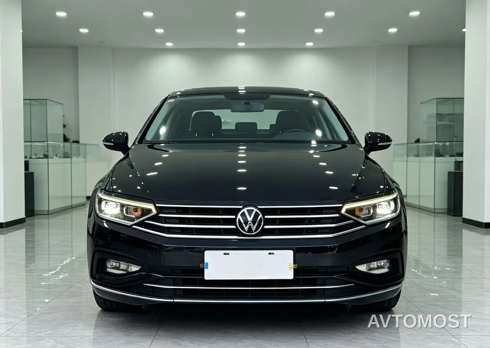 Volkswagen Magotan 2020 280TSI DSG Leading — фото 2