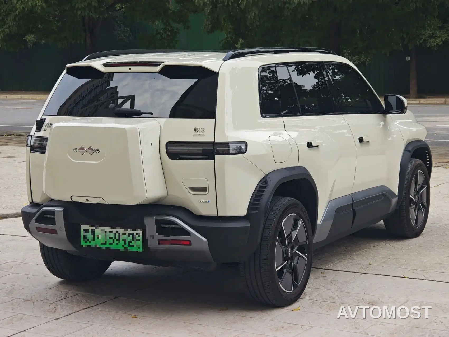 Fang Cheng Bao Titanium 3 2025 Model 501KM AWD Smart Drive Max Edition — фото 6