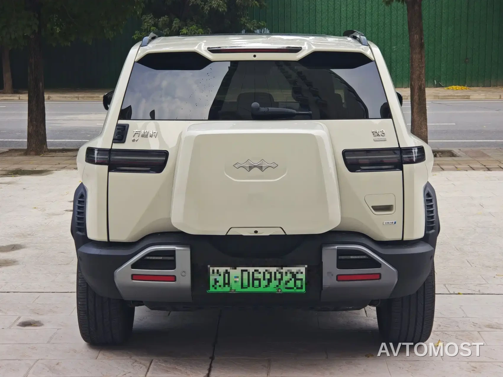 Fang Cheng Bao Titanium 3 2025 Model 501KM AWD Smart Drive Max Edition — фото 7