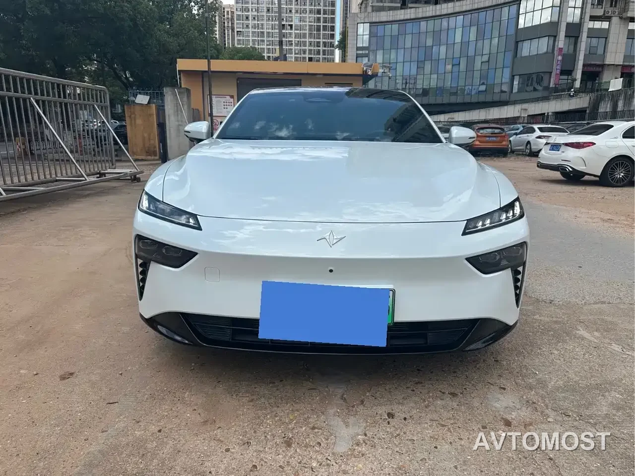 Dongfeng Yipai eπ007 2025 EREV 230Air Cruise Edition — фото 13
