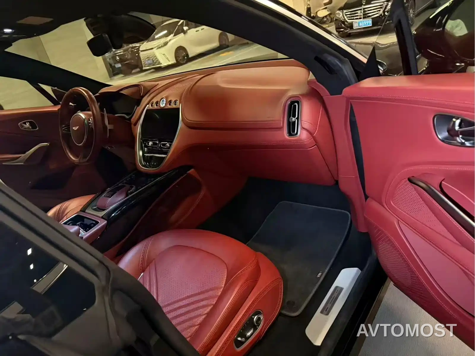 Aston Martin DBX 2020 4.0T V8 1913 First Edition Limited — фото 8