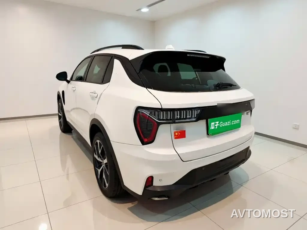 Lynk & Co 01 EM-P 2022 1.5TD PHEV Plus — фото 4
