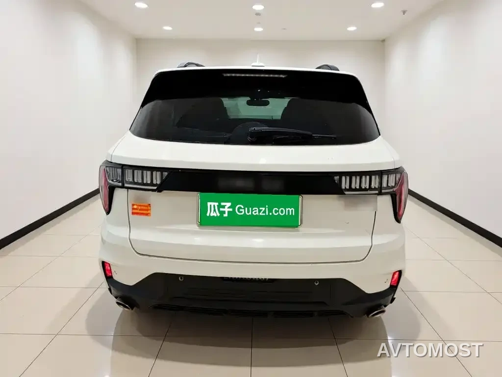 Lynk & Co 01 EM-P 2022 1.5TD PHEV Plus — фото 5