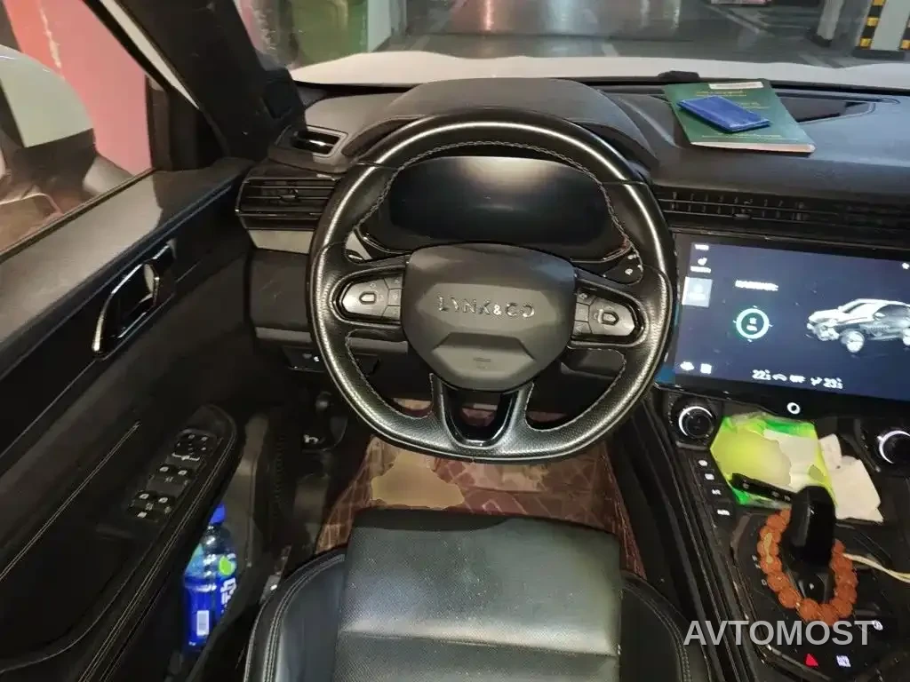Lynk & Co 01 EM-P 2022 1.5TD PHEV Plus — фото 11