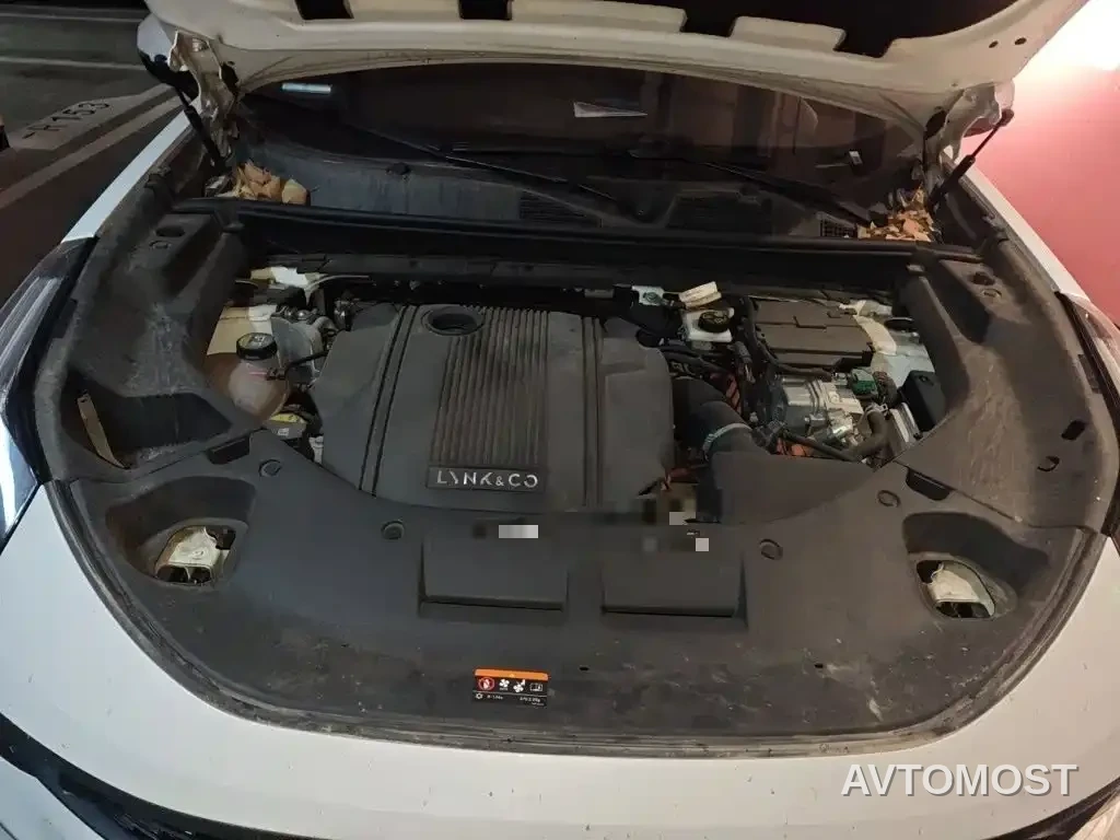 Lynk & Co 01 EM-P 2022 1.5TD PHEV Plus — фото 21