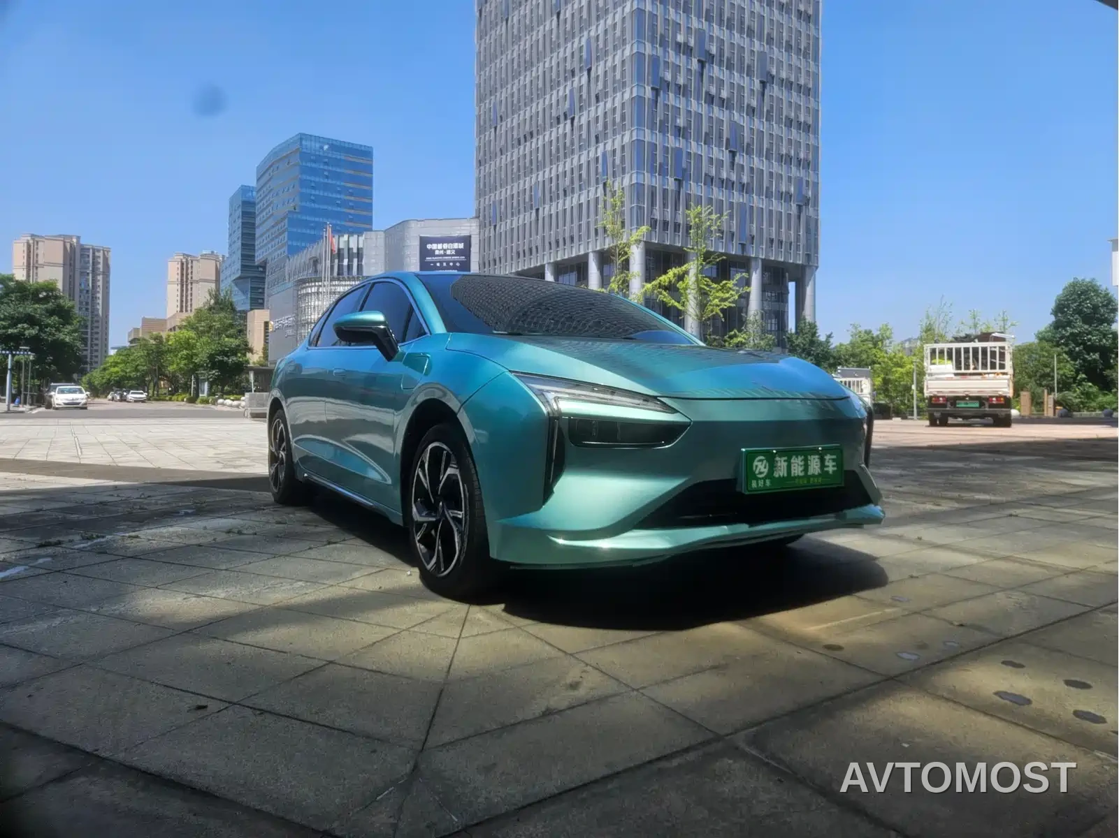 JMCG New Energy Yi 2021 500km Shining Youth Long Range Edition — фото 2