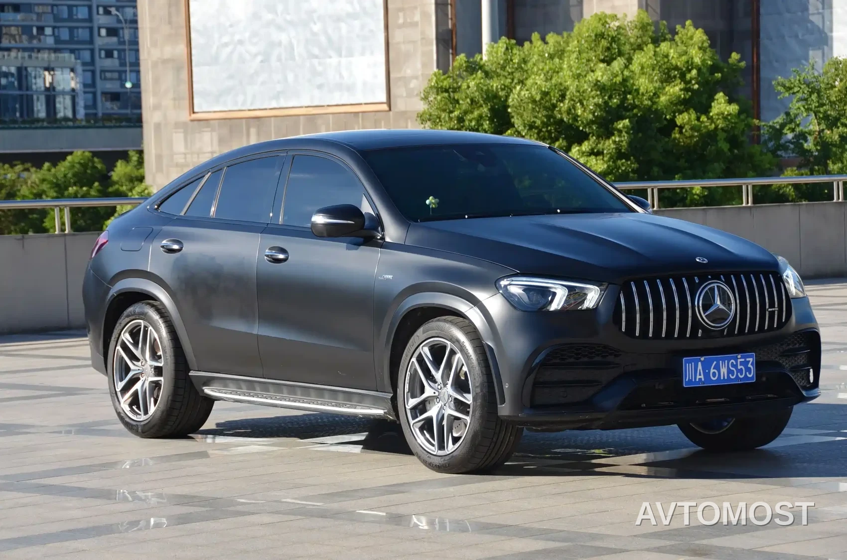 Mercedes-Benz GLE Coupe AMG 2023 AMG GLE 53 4MATIC+ Coupe SUV — фото 3