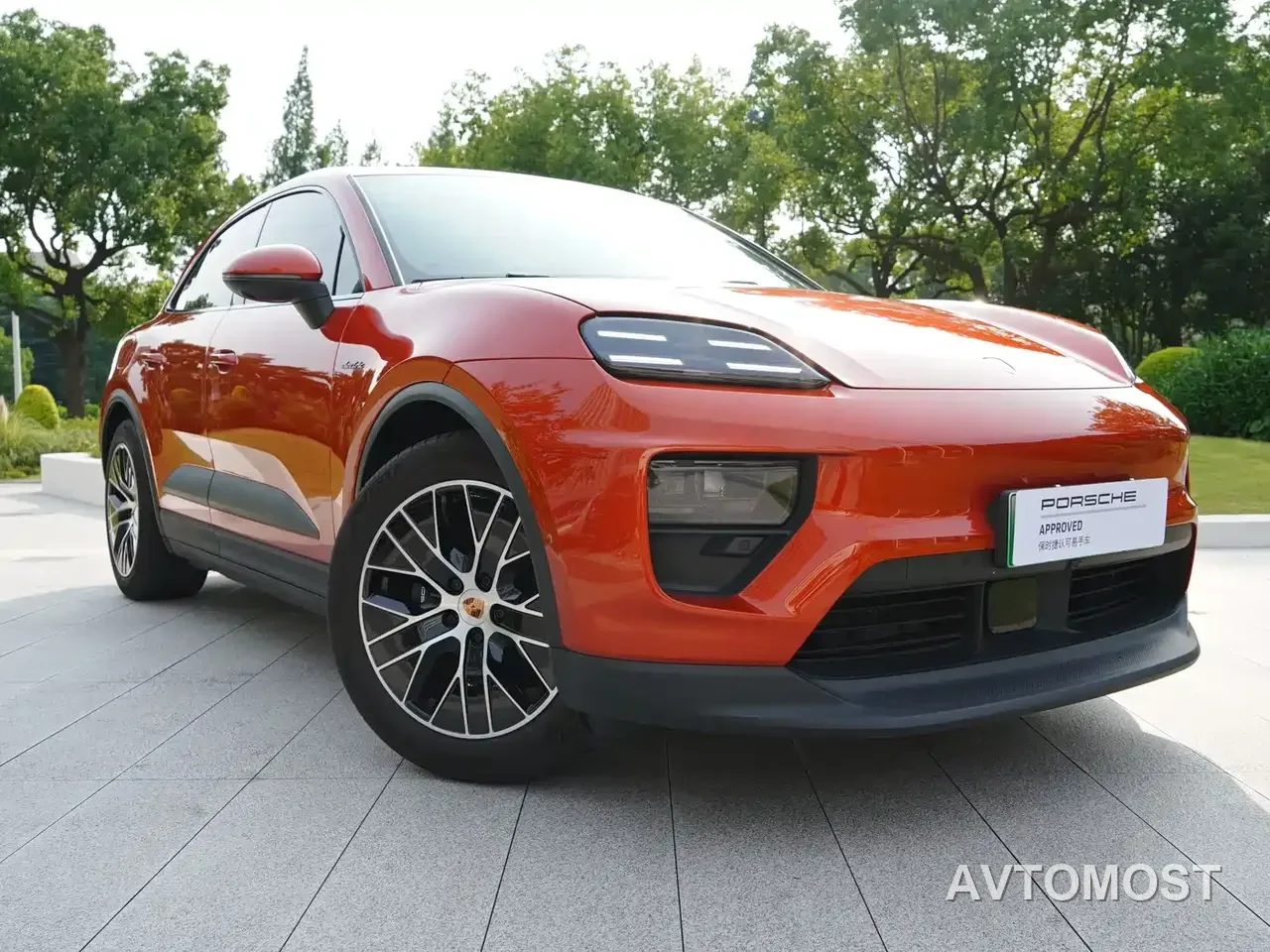 Porsche Macan EV 2024 Macan Long Range — фото 13