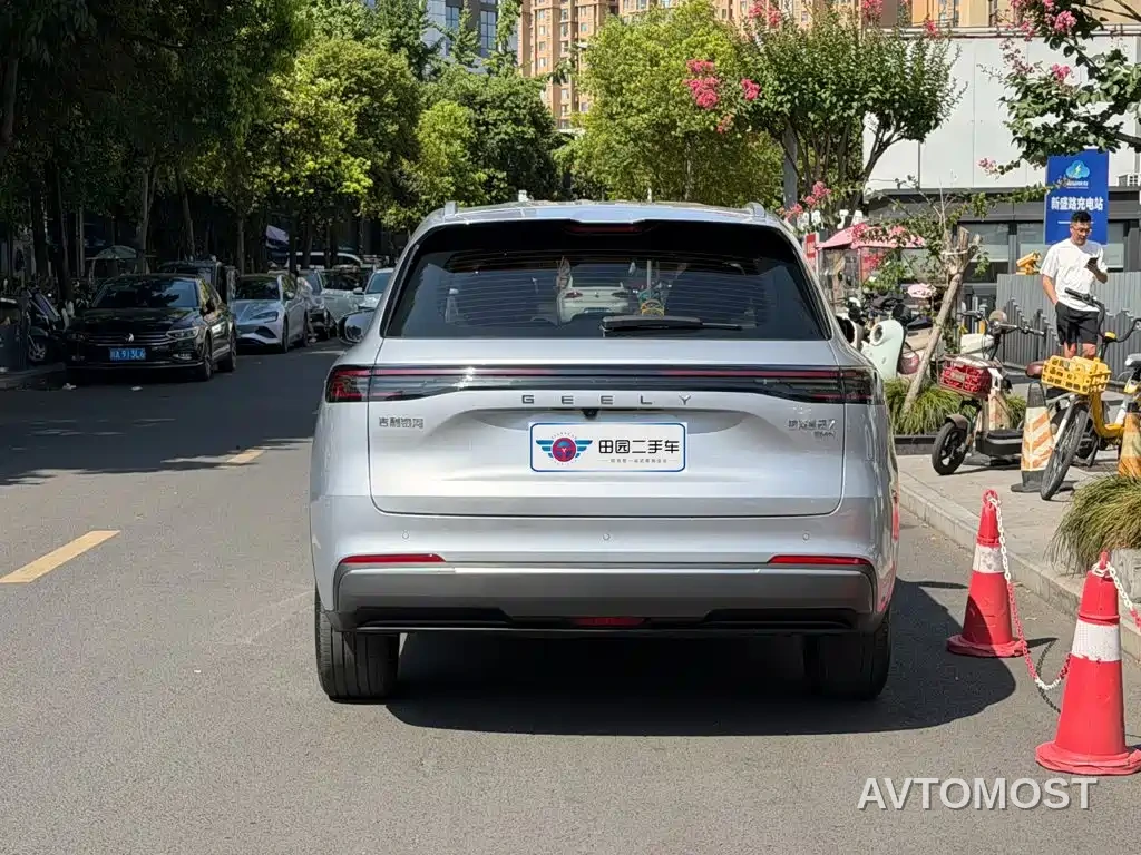 Geely Galaxy Starship 7 EM-i 2025 Model 55km Voyage Edition — фото 5