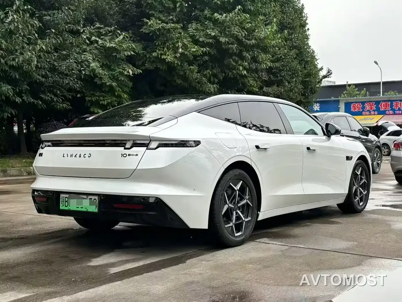 Lynk & Co 10 EM-P 2025 Model 120km Base Version — фото 5