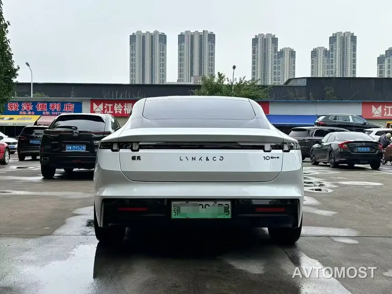Lynk & Co 10 EM-P 2025 Model 120km Base Version — фото 6