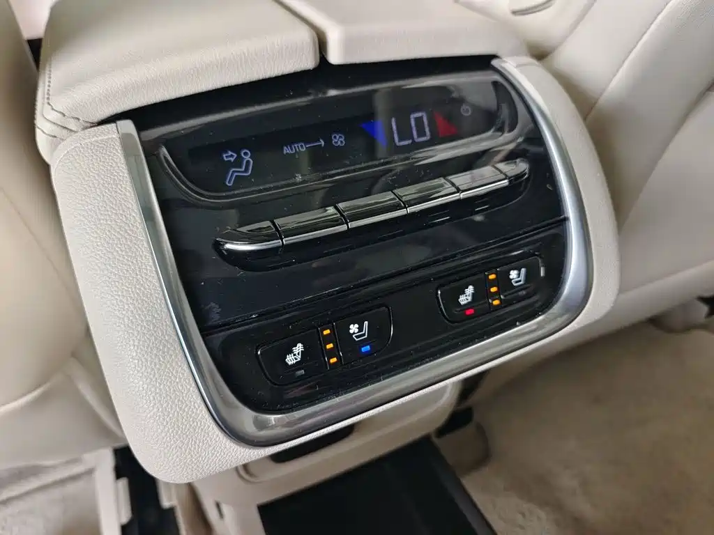 Buick Enclave 2020 28T 4WD Avenir — фото 4