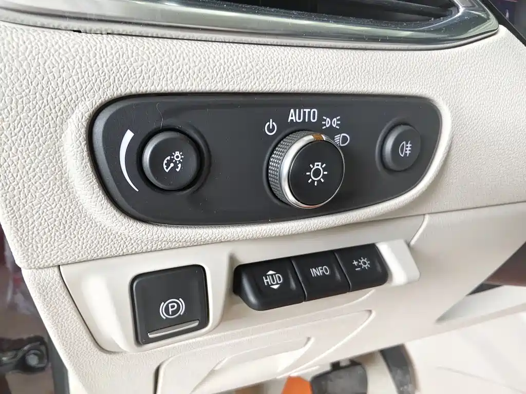 Buick Enclave 2020 28T 4WD Avenir — фото 23