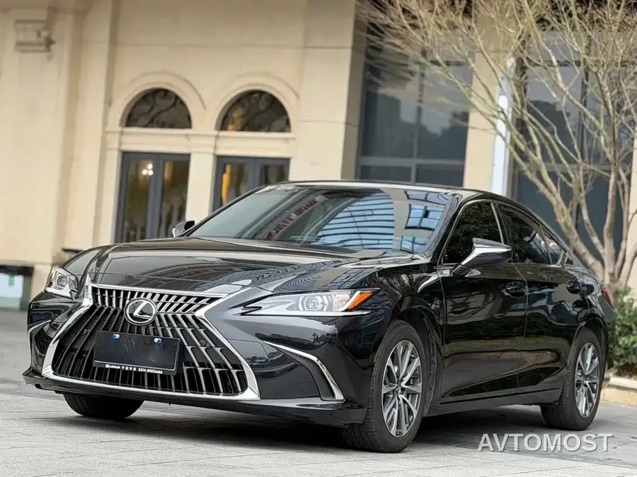 Lexus ES 2022 300h Excellence Edition