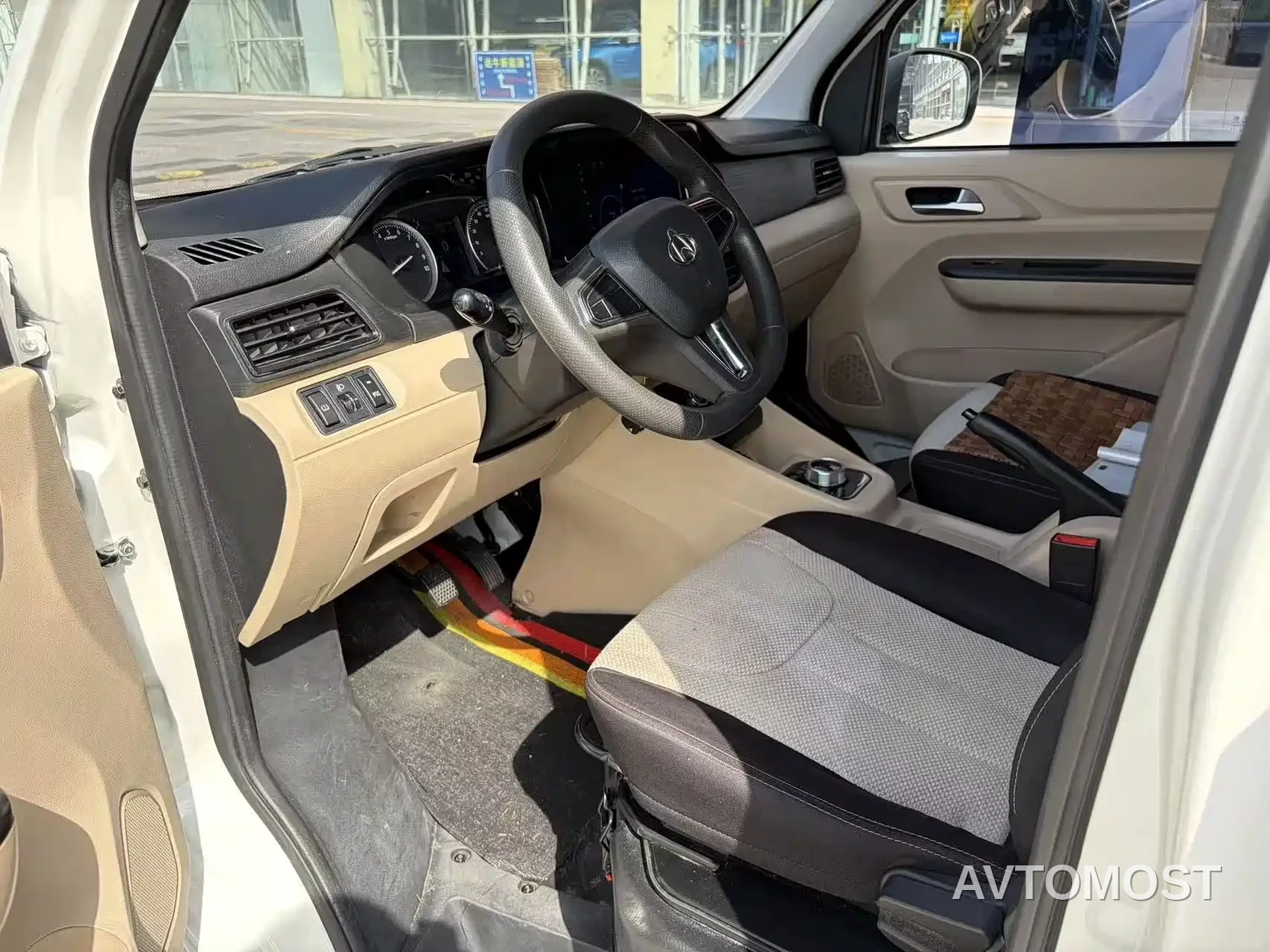Changan Kuayue Star V7 EV 2024 Model 239km Passenger Comfort 6-Seater — фото 13