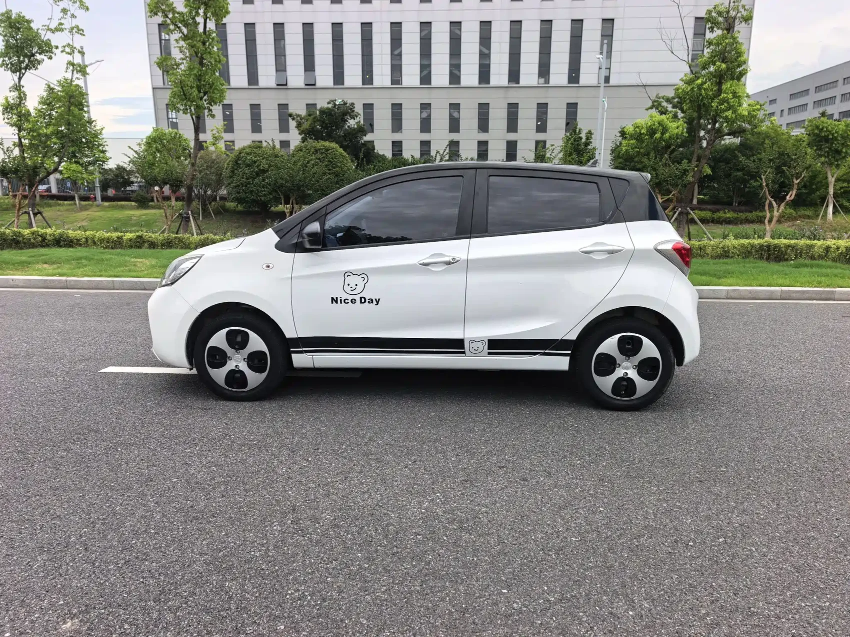 Changan Benben E-Star 2021 National Edition Colorful Version LFP (31.95kWh) — фото 10