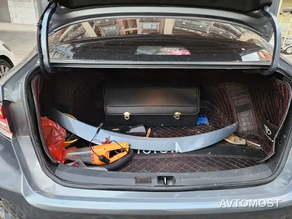 Toyota Corolla 2021 Hybrid 1.8L E-CVT Elite Edition — фото 4