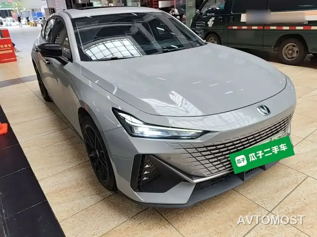 Changan UNI-V iDD 2023 Smart Electric iDD 1.5T 113km Smart Fun Type (Rapid Edition) — фото 4