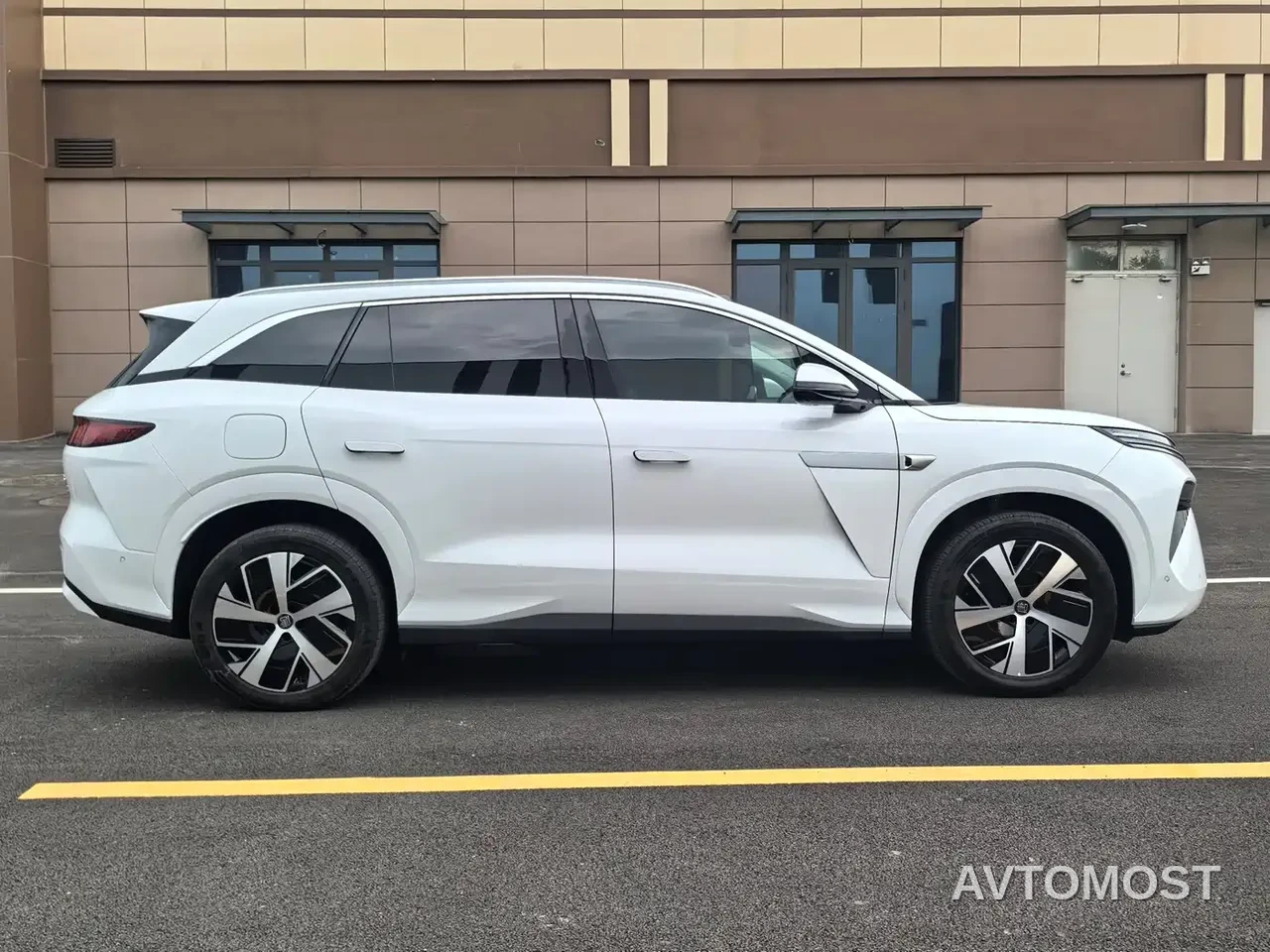BYD Tang L 2025 EV 670KM LiDAR Premium — фото 7