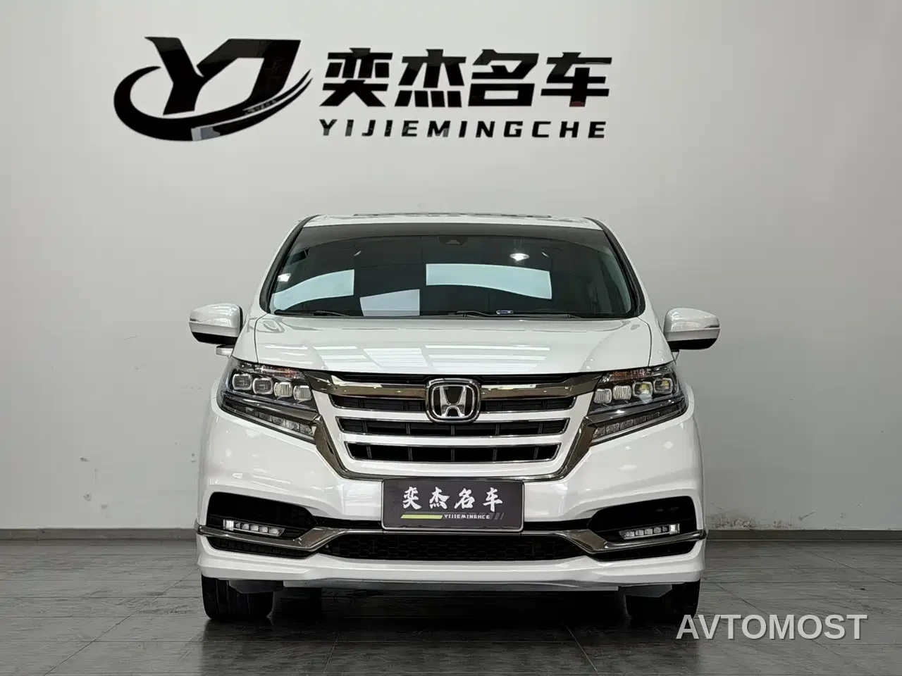 Honda Elysion 2019 2.0L Hybrid Luxury Edition — фото 3