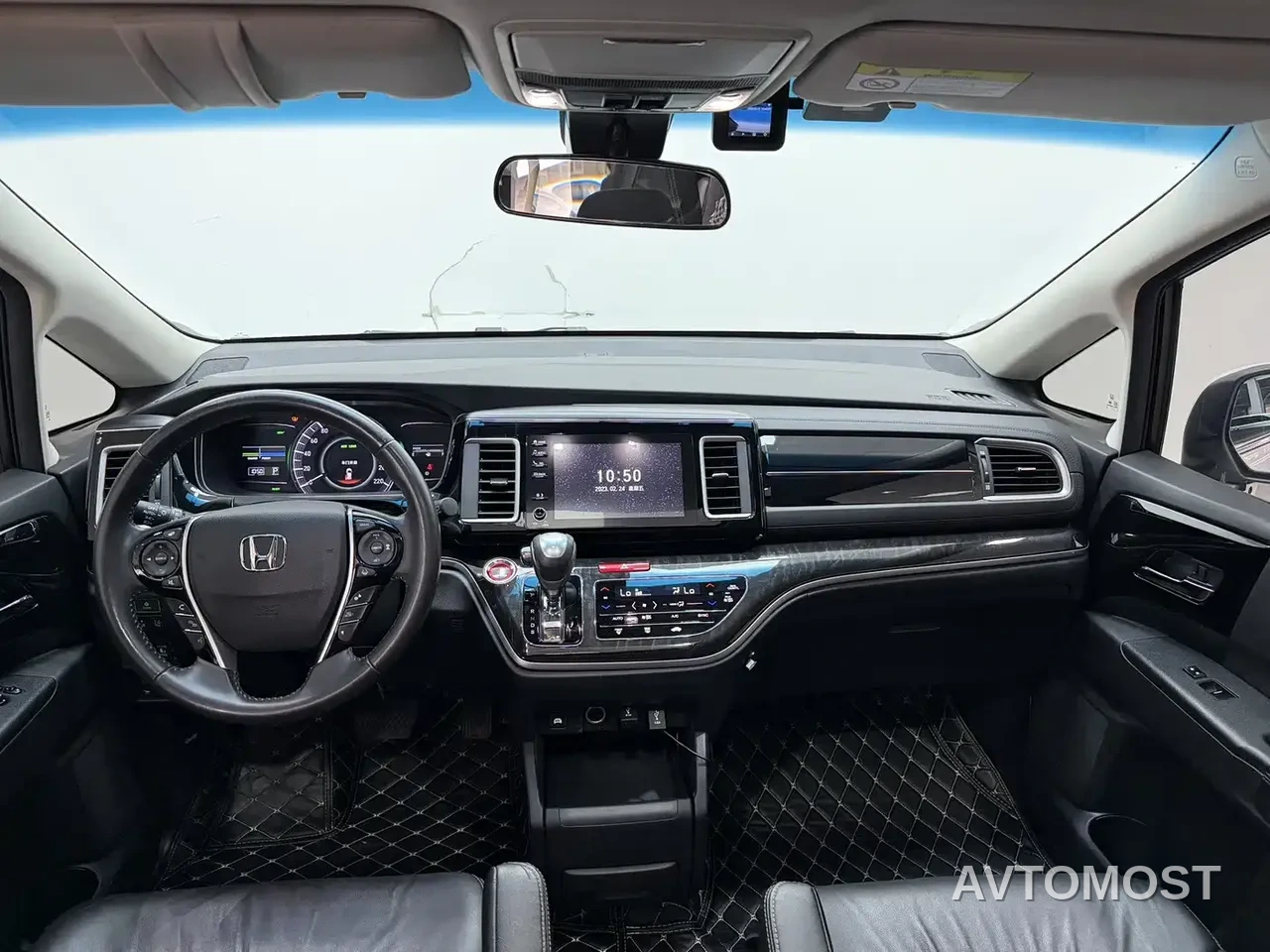 Honda Elysion 2019 2.0L Hybrid Luxury Edition — фото 4