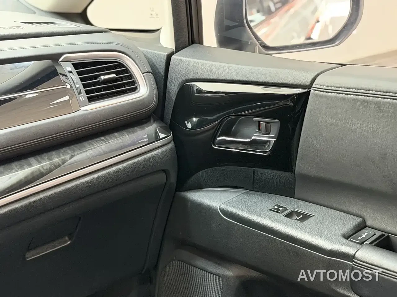 Honda Elysion 2019 2.0L Hybrid Luxury Edition — фото 11