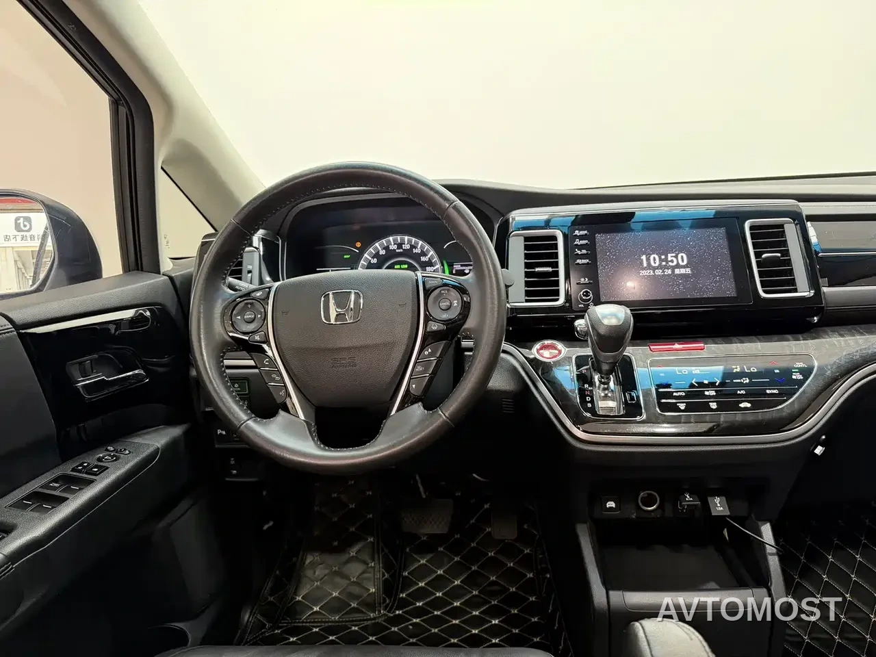 Honda Elysion 2019 2.0L Hybrid Luxury Edition — фото 12