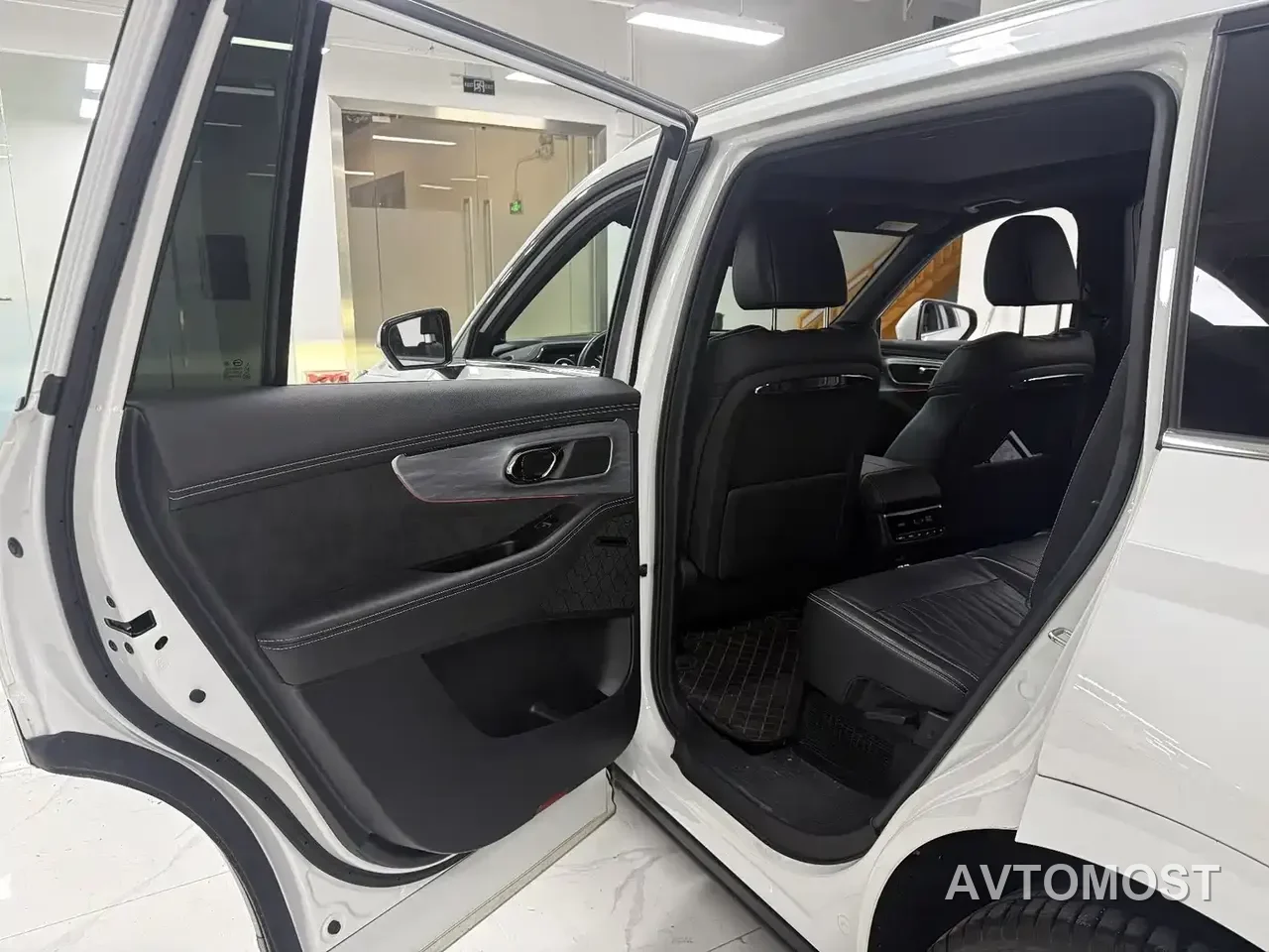 GAC Trumpchi GS8 2022 Dual Engine Series 2.0TM 2WD Premium Edition (7-Seater) — фото 10