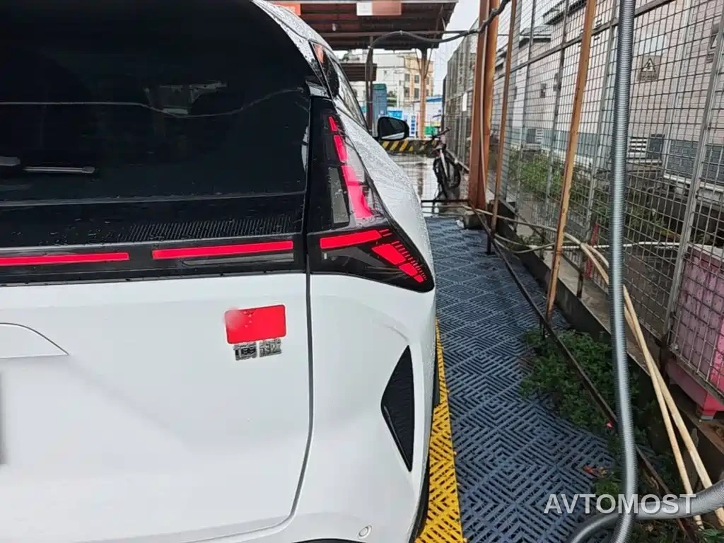 Geely Boyue 2023 Model Boyue COOL 1.5TD Smart+ — фото 8