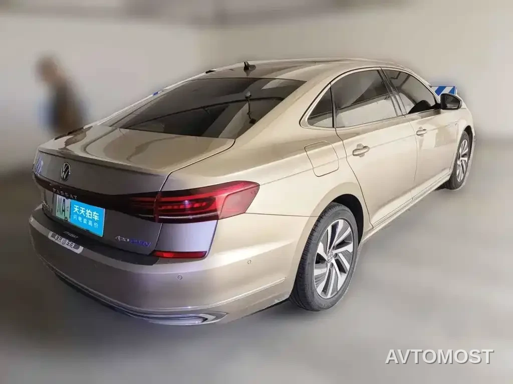 Volkswagen Passat New Energy 2022 430PHEV Hybrid Luxury Edition — фото 2