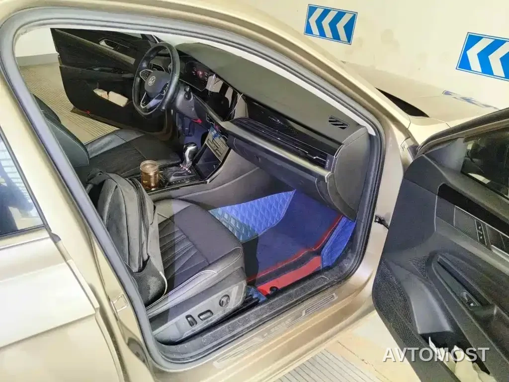 Volkswagen Passat New Energy 2022 430PHEV Hybrid Luxury Edition — фото 13