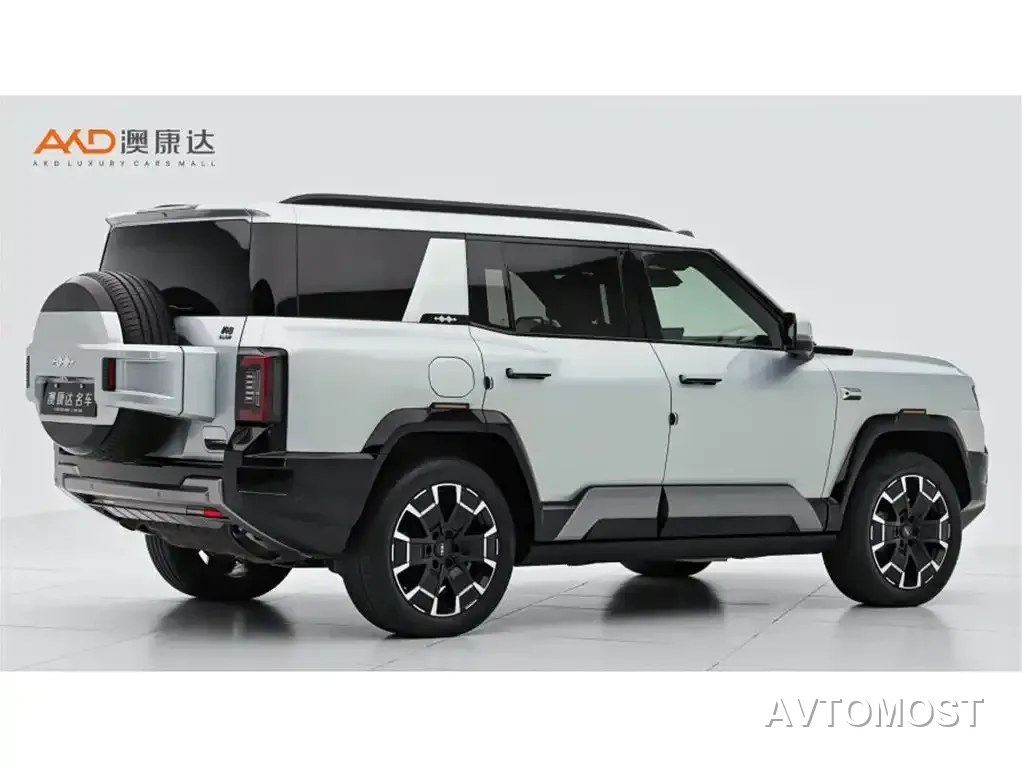Fang Cheng Bao Leopard 8 2025 Zhiyong Flagship 7-Seater — фото 3
