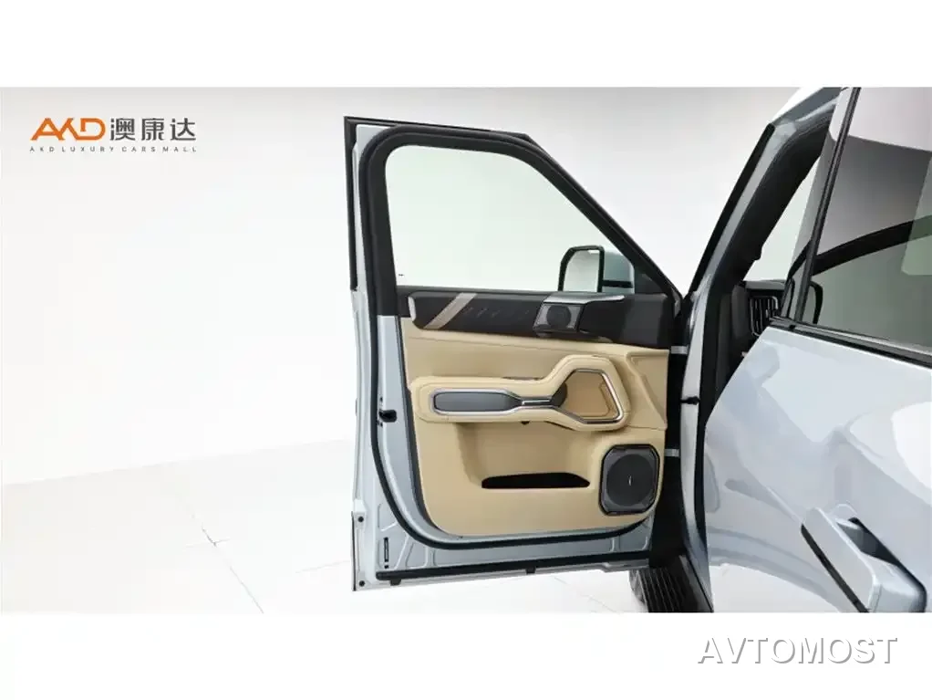 Fang Cheng Bao Leopard 8 2025 Zhiyong Flagship 7-Seater — фото 9