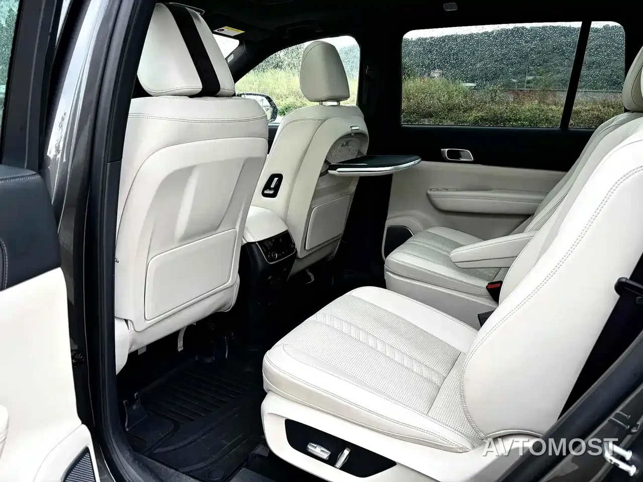 Li ONE 2020 Extended Range 6-seater — фото 9