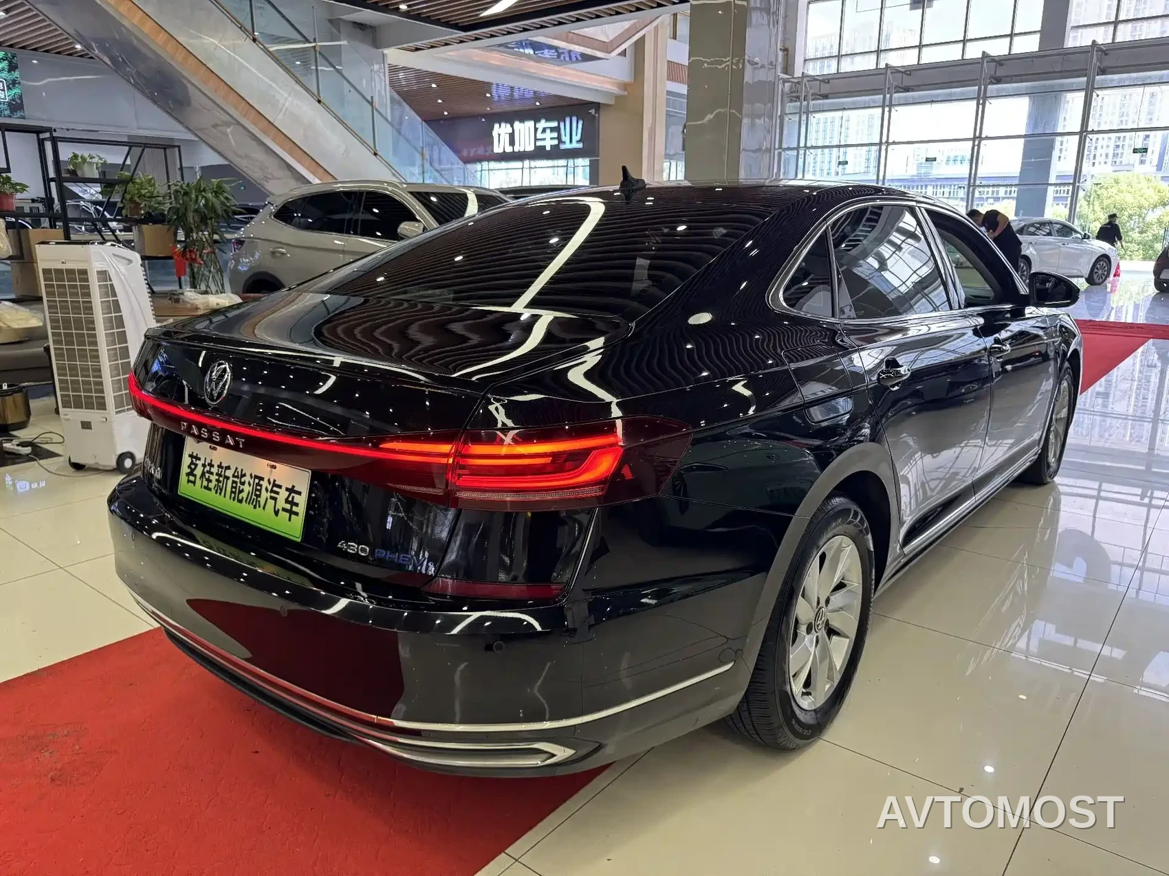 Volkswagen Passat New Energy 2022 430PHEV Hybrid Business Edition — фото 5