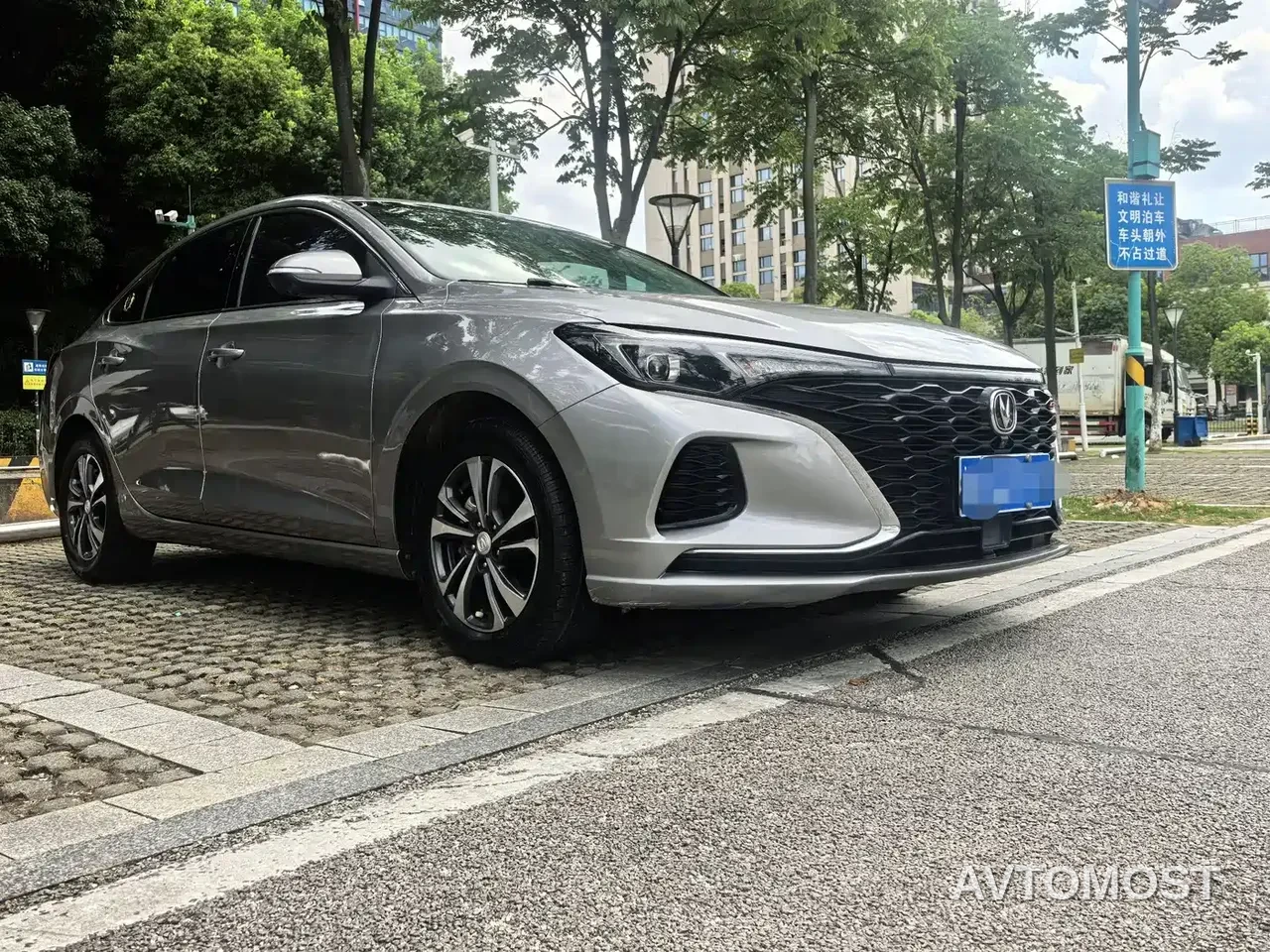 Changan Eado 2022 PLUS Blue Whale NE 1.4T GDI DCT Premium Edition — фото 3