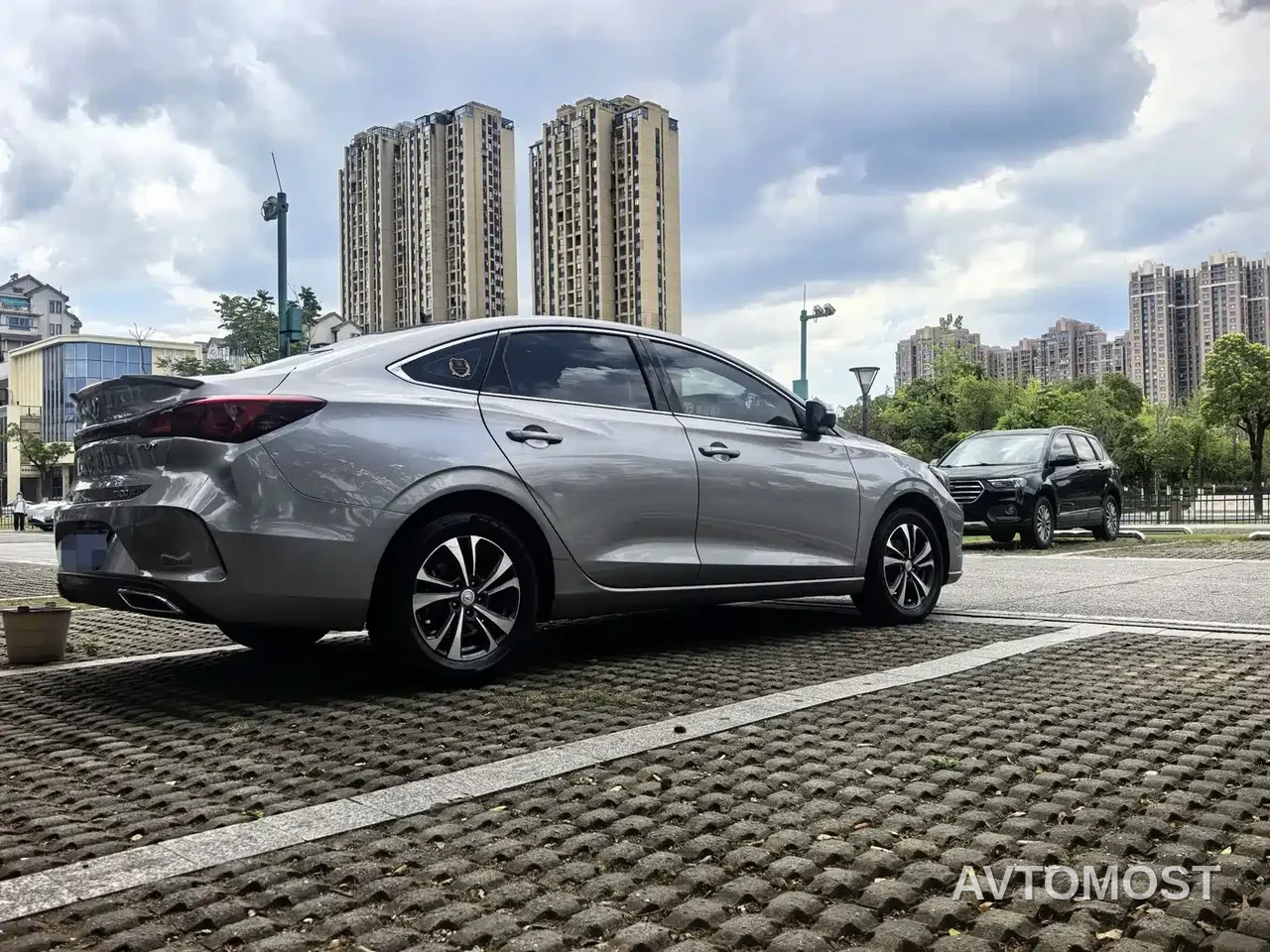 Changan Eado 2022 PLUS Blue Whale NE 1.4T GDI DCT Premium Edition — фото 4