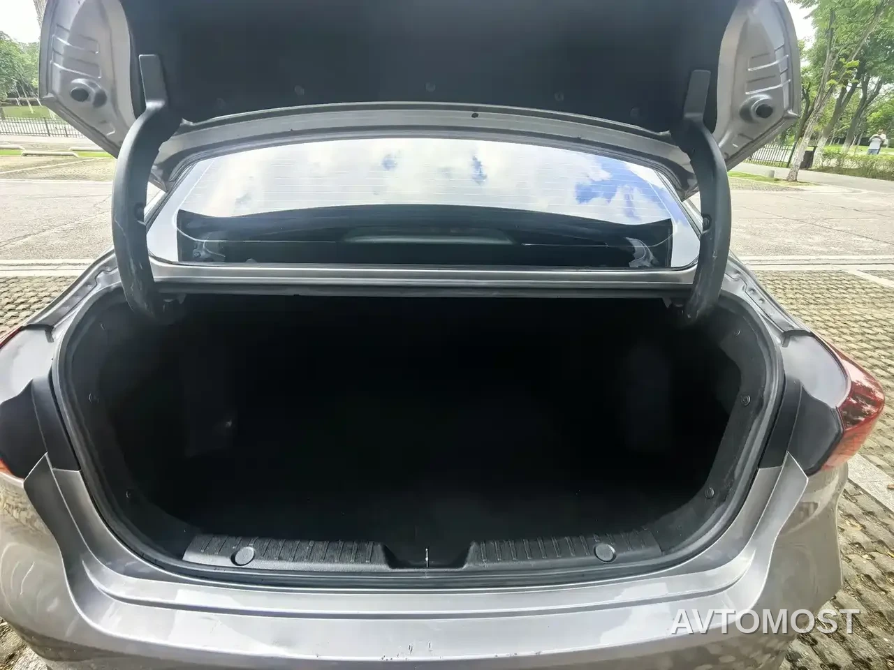 Changan Eado 2022 PLUS Blue Whale NE 1.4T GDI DCT Premium Edition — фото 17