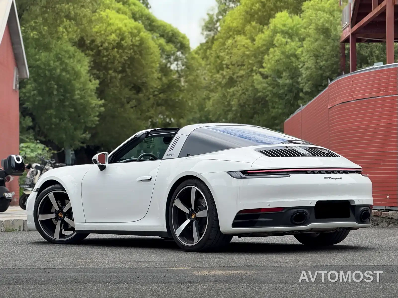 Porsche 911 2023 Targa 4 3.0T — фото 4