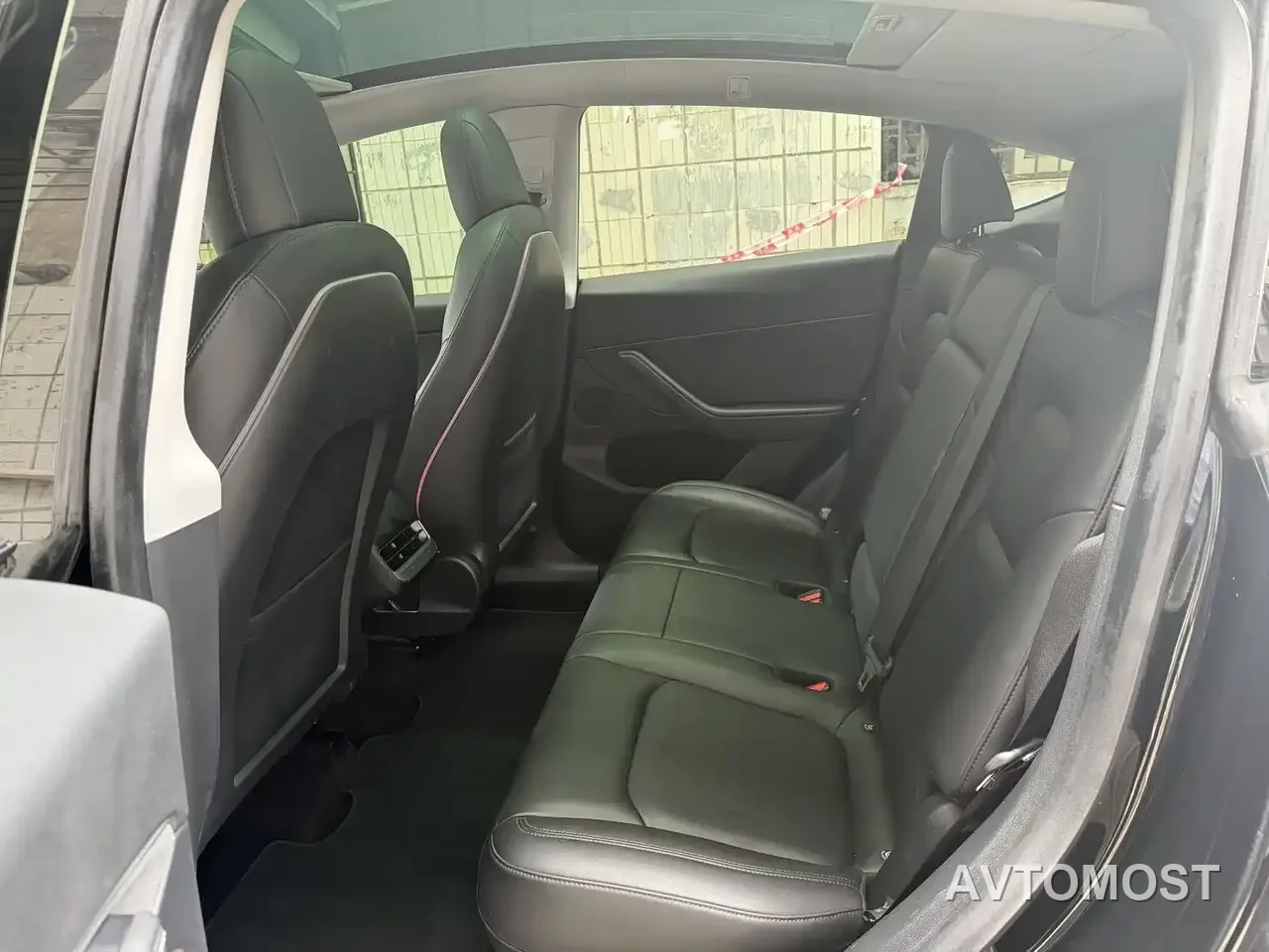 Tesla Model Y 2021 Model Long Range AWD — фото 4