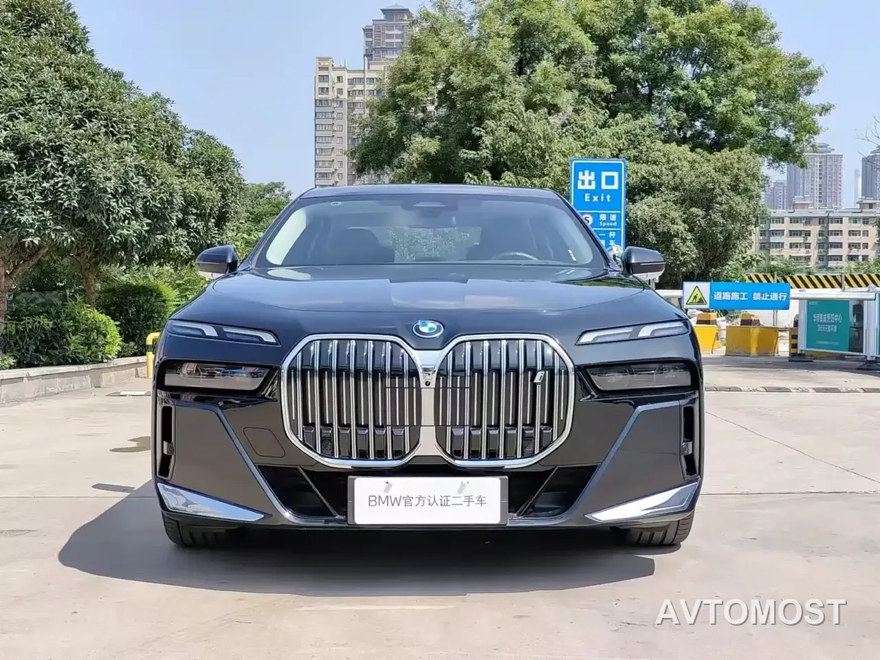 BMW i7 2023 eDrive50L Leading M Sport Package — фото 2